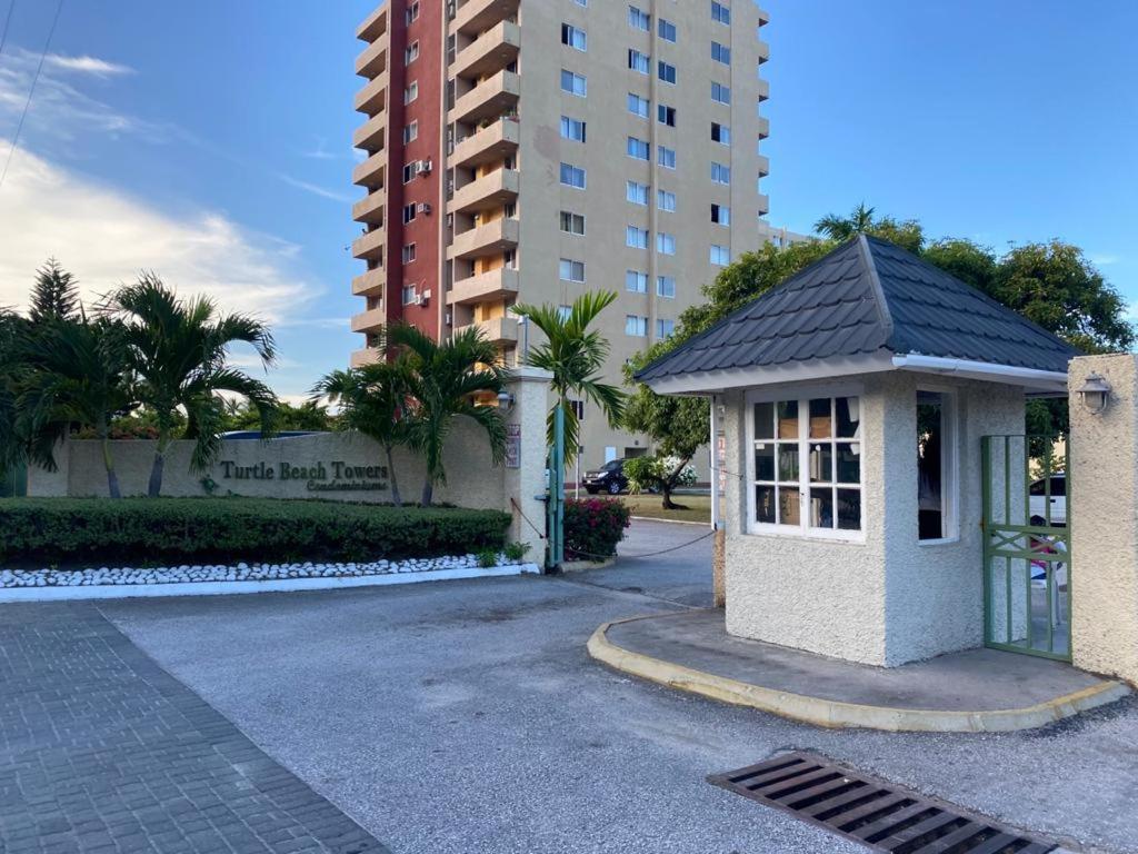 Beach-Side Condos At Turtle Beach Towers Ocho Rios Exterior foto