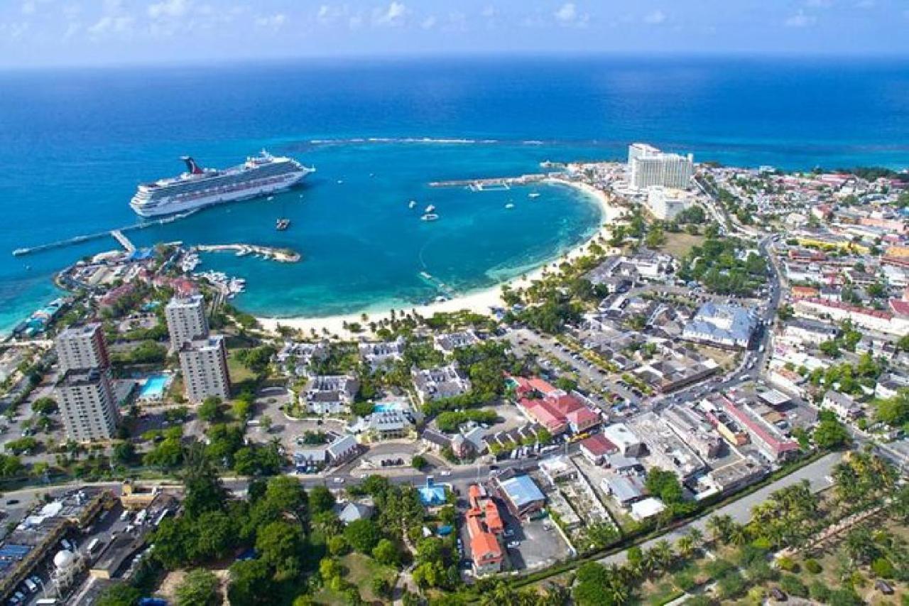 Beach-Side Condos At Turtle Beach Towers Ocho Rios Exterior foto